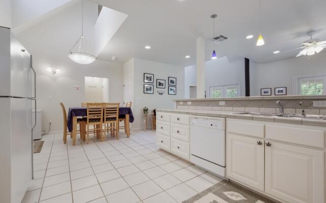 Guadalupe River Rock Retreat RR 9740