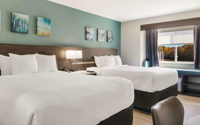 Spark by Hilton Clarion