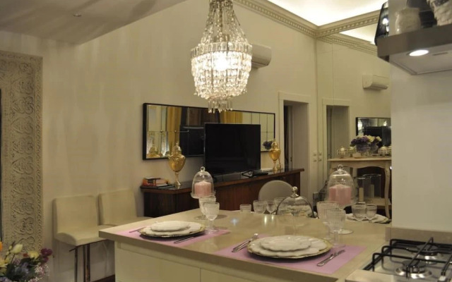 Luxury Navona Apartments by Flatinrome