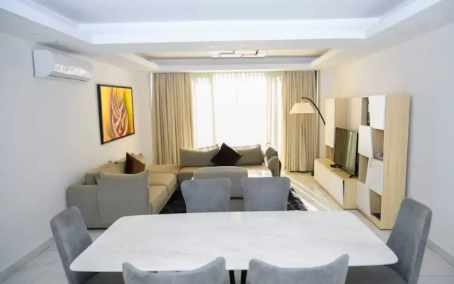 White Stone Apartments Nyarutarama