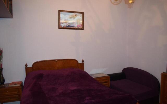 Guest house in mtawminda