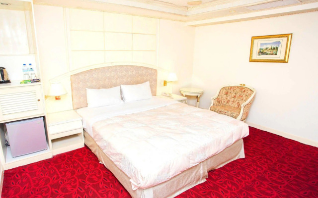 Mou Hotel Luchuan