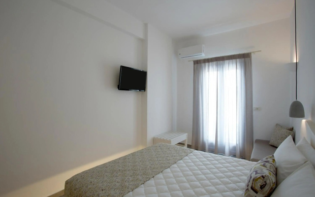 Alexandra Hotel