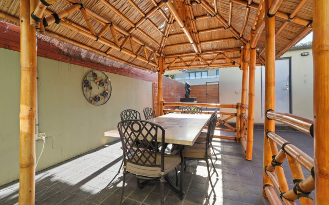 Waterfront Home - Gorgeous Views - 2 Bed