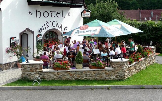 Hotel Jiricná
