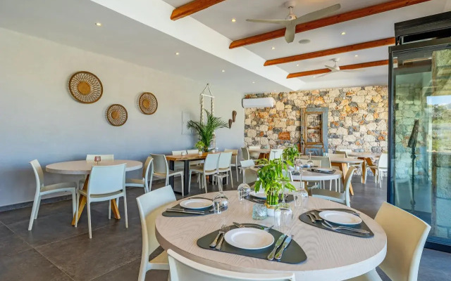 Paradise Island Villas