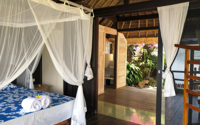 Bloo Lagoon Eco Village