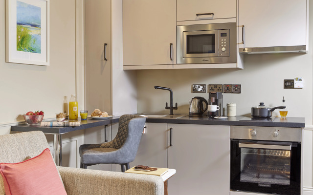 Waterloo Townhouse & Suites