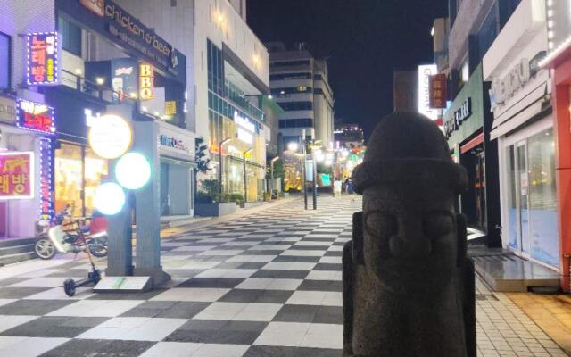 Milgam Central Hotel