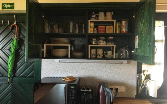 Somlo Wineshop Guesthouse