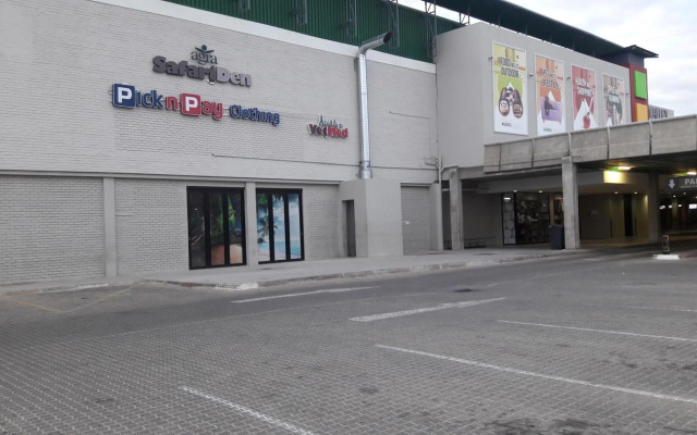 Self-catering Studio, Unit 6 on Krupp