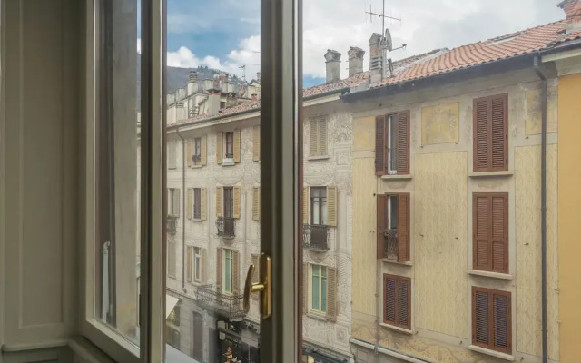 Garibaldi's Balcony by Rent all Como