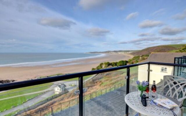Flat 28 Clifton Court