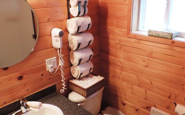 Wild Pacific Waterfront Cabins