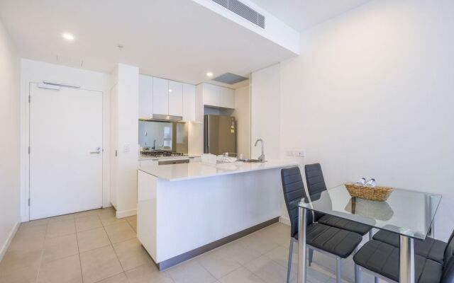 Sofun Apartment In Newstead