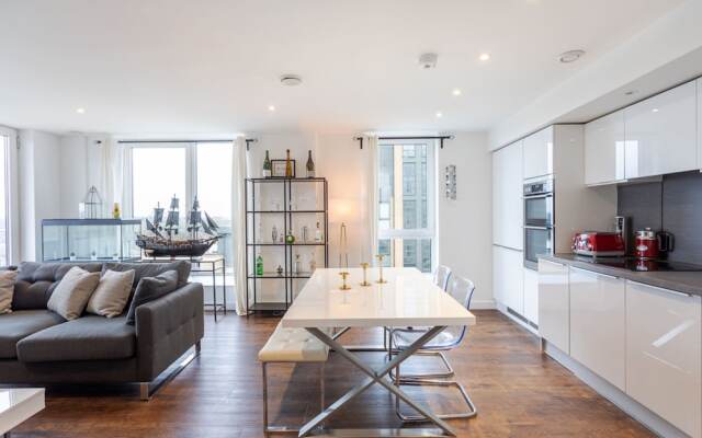 Stunning Brentford Penthouse