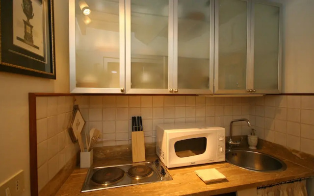 Rental in Rome Romantica Studio