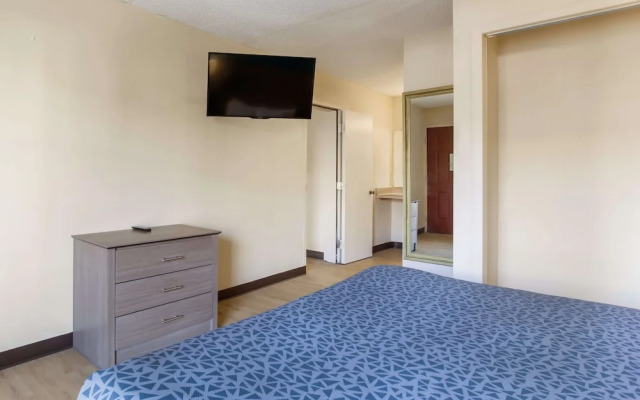 1 Life Studio and Suites