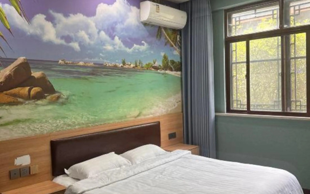 Huali Business Hotel