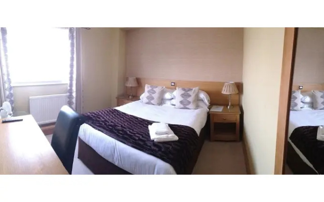 Caledonia Hotel