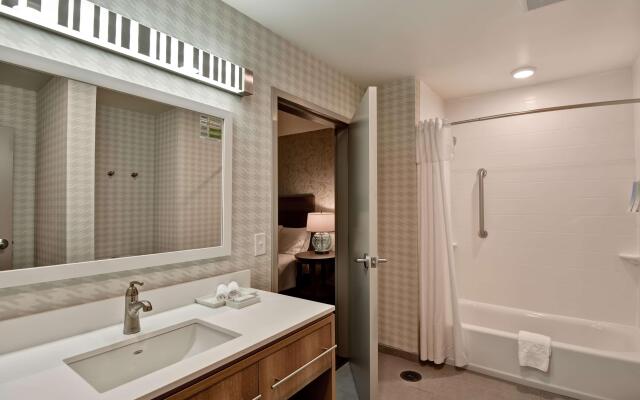 Home2 Suites by Hilton Tampa USF Near Busch Gardens