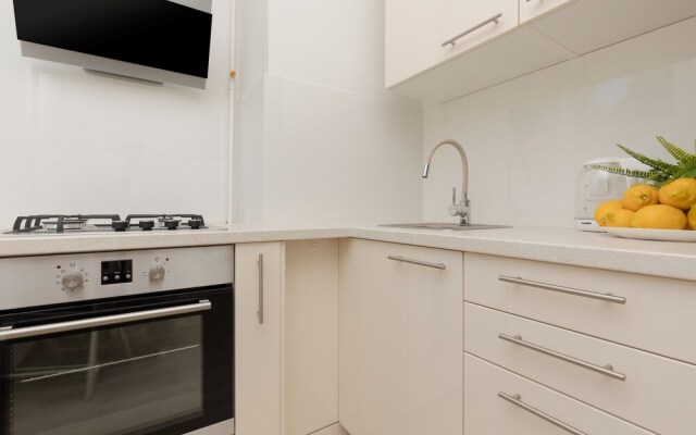 Sunny Studio Raclawicka by Renters