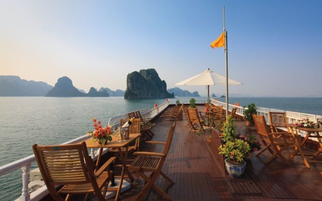 Halong Moonlight Cruises