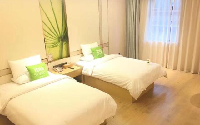 Ibis Styles Chengdu Tianfu Square Metro Station Hotel