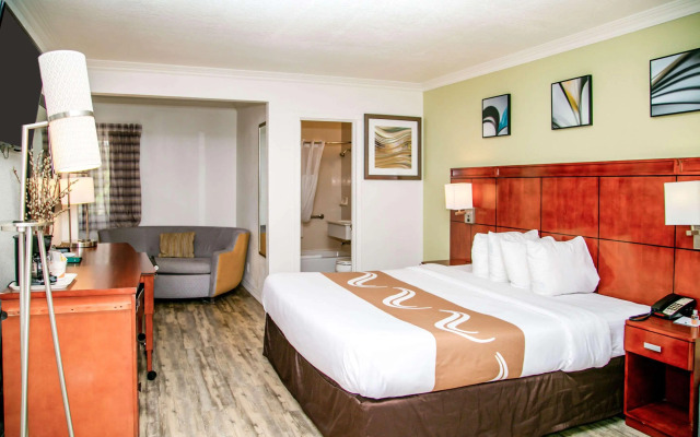 Quality Inn & Suites Thousand Oaks - US101