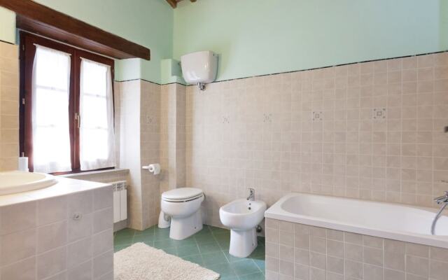 Belvilla by OYO Farmhouse With Swimming Pool