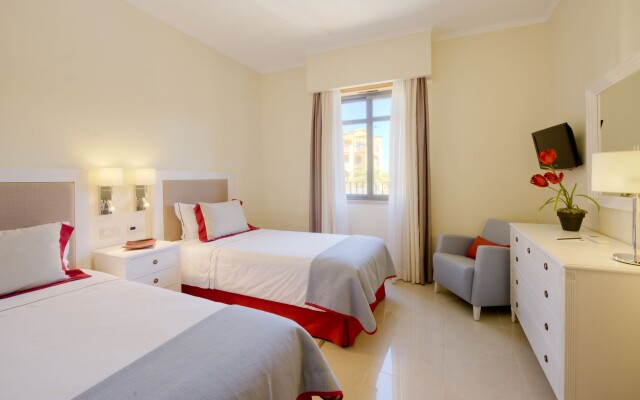 The Residences at Victoria	