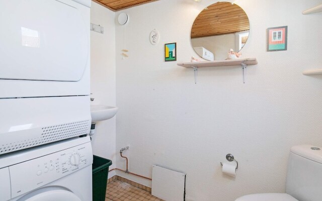 6 Person Holiday Home in Marstal