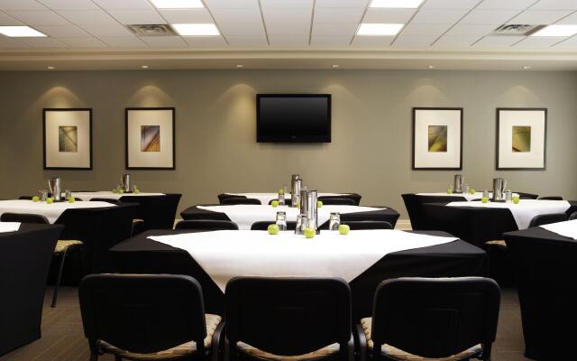 Holiday Inn Express & Suites Vaughan-Southwest by IHG