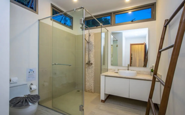 Trendy 4BR Villa Kari in KA Villas Rawai