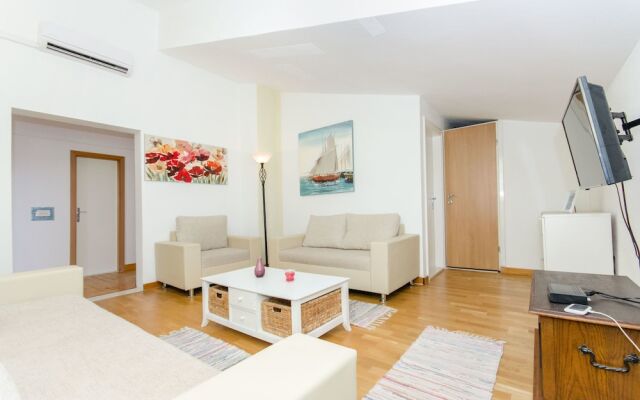 Apartment The Place