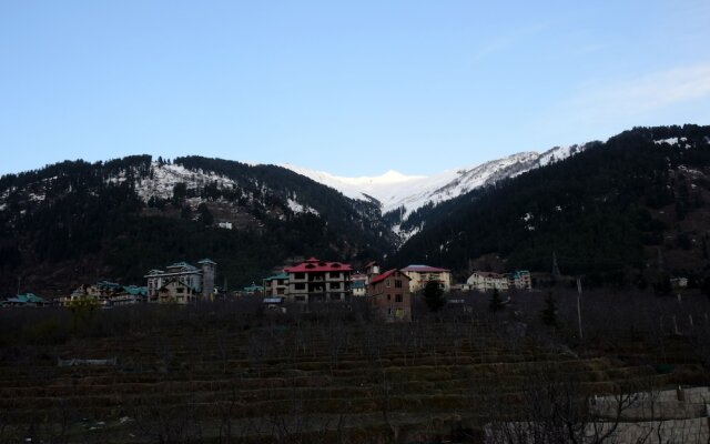 Comlux Hotels Manali