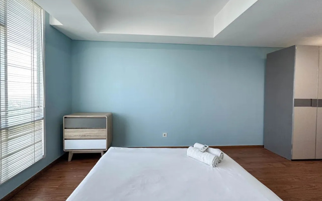 Spacious And Cozy 3Br At Grand Sungkono Lagoon Apartment