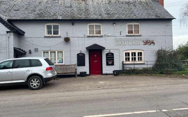 The Red Lion Inn Madley