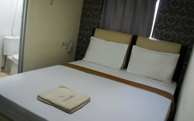 Aranis Hotel