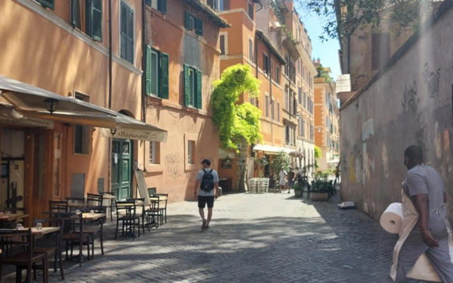 Spanish Steps bedroom