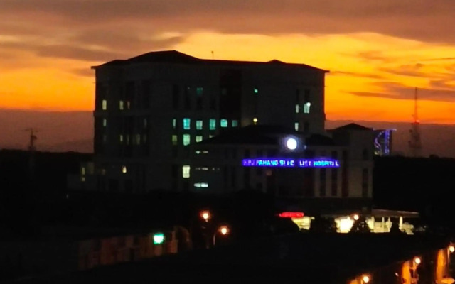 ZilleVille Studio Suite Seaview With Balcony at Imperium Residence