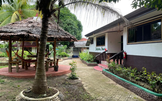 Chelle's Guesthouse and Backpackers