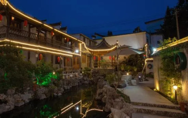 Hidden Mountain Yi homes