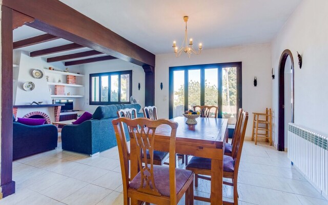 Porto Colom, Villa With Pool x 10 People