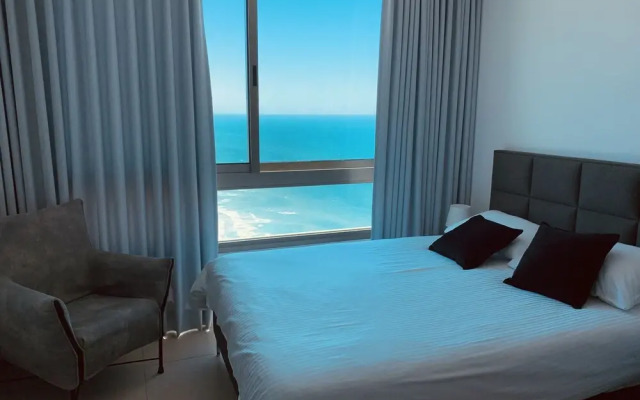Seaview Apartments On The Beach