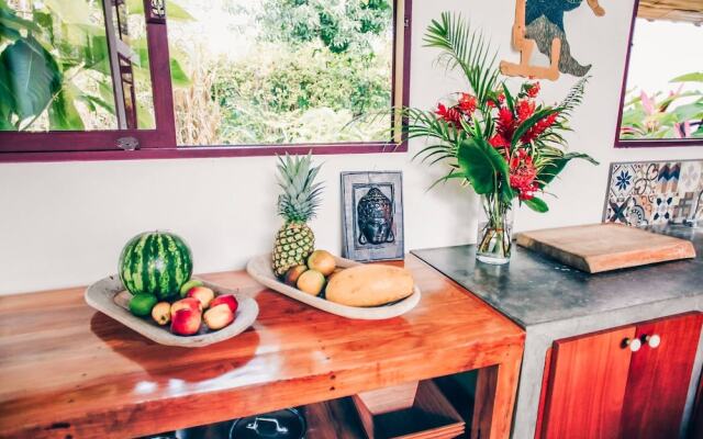 La Pergola, Unique Traditional Villa With Pool