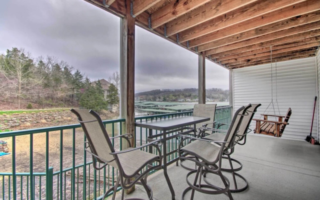 Spacious Lakefront Condo w/ Views in Camdenton!