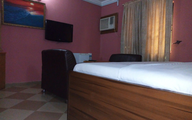 Richanthonio Suites