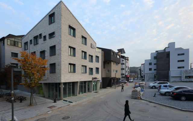 Yene House