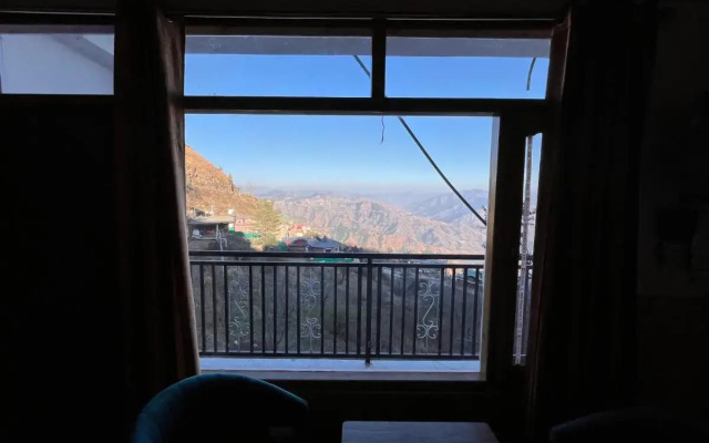 Crested View, Kufri